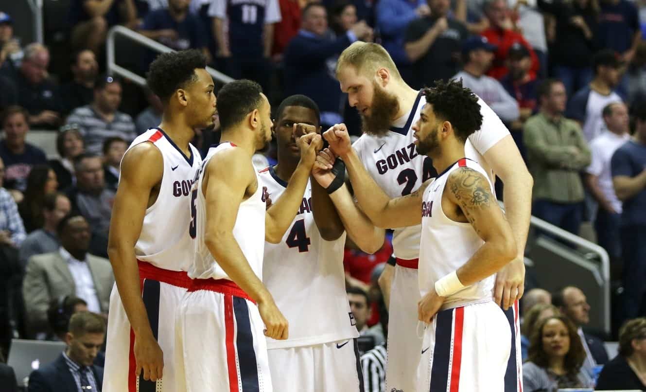 Gonzaga e North Carolina in finale