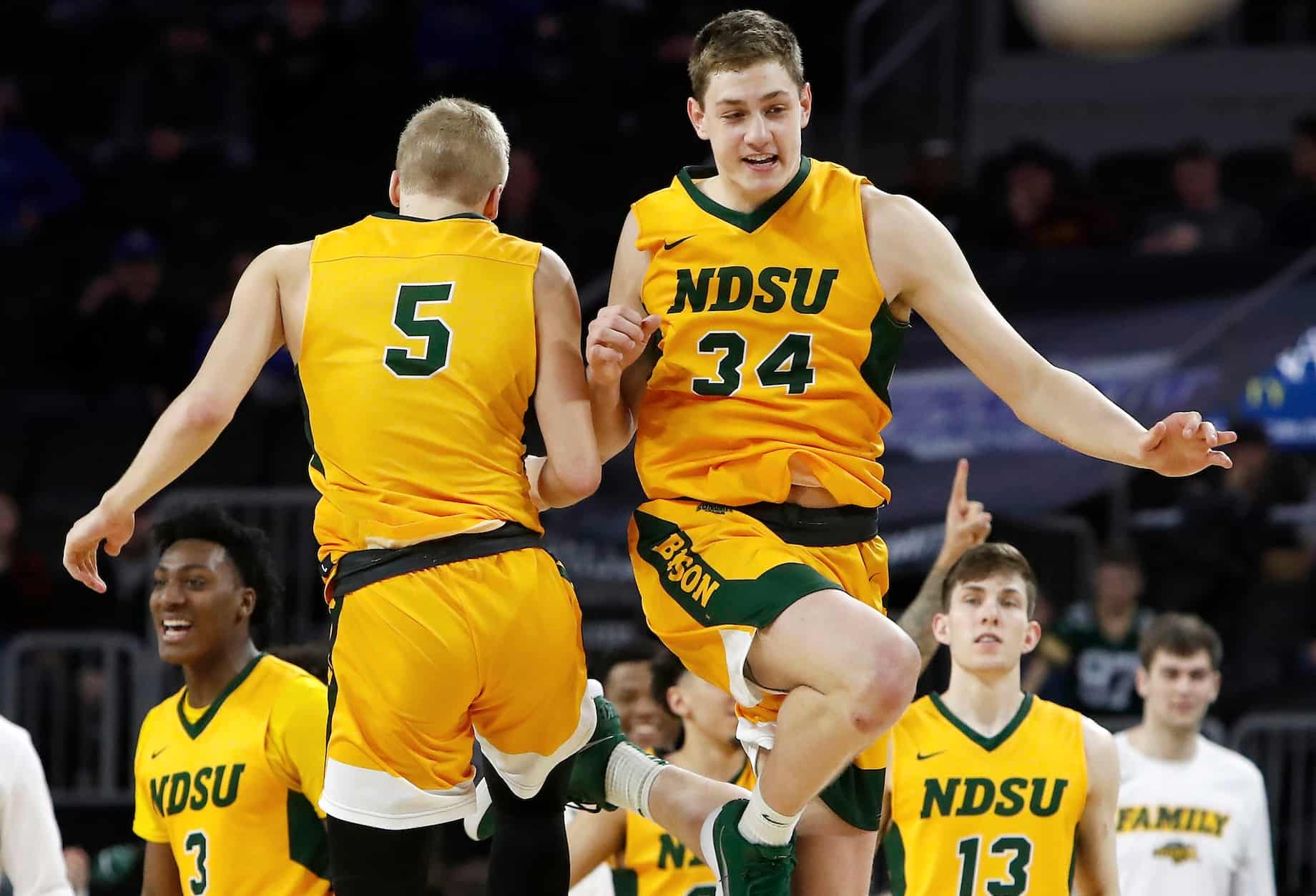 #16 North Dakota State a forza di tiri da 3