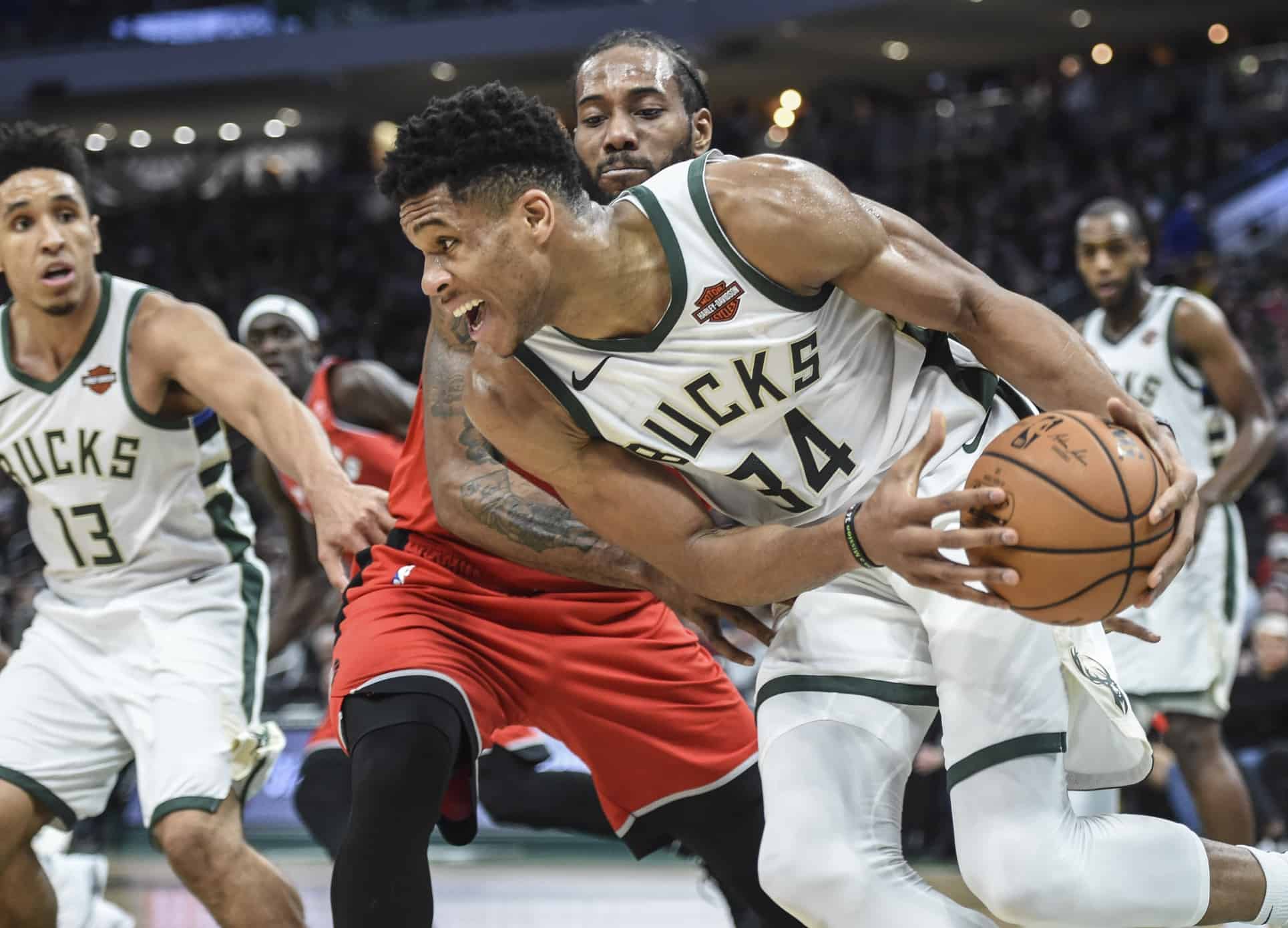 Bucks e Raptors si contendono il trono di LeBron